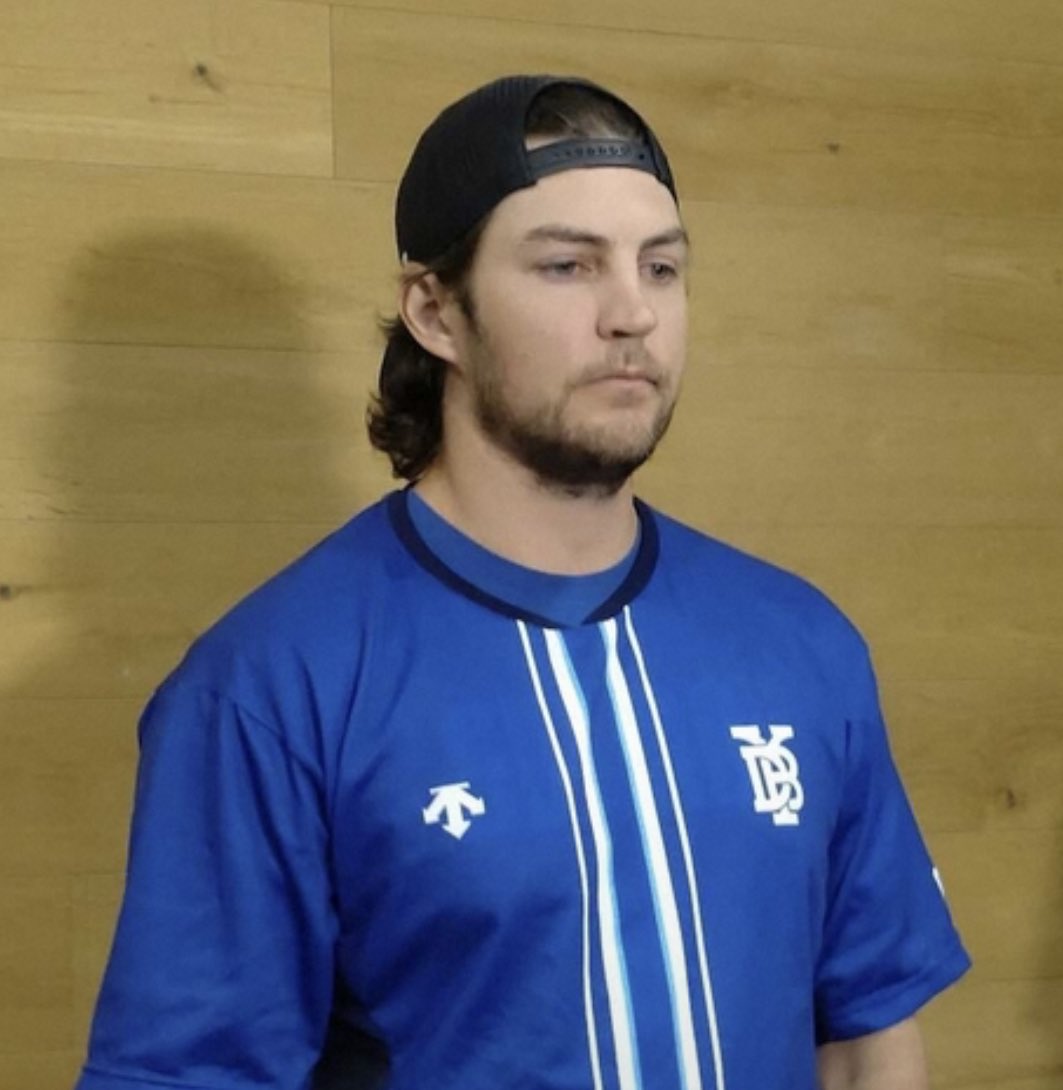 baystars_daiya's tweet photo. バウアー「ソフトバンクやめよ」 https://t.co/WiqEtrj6D5