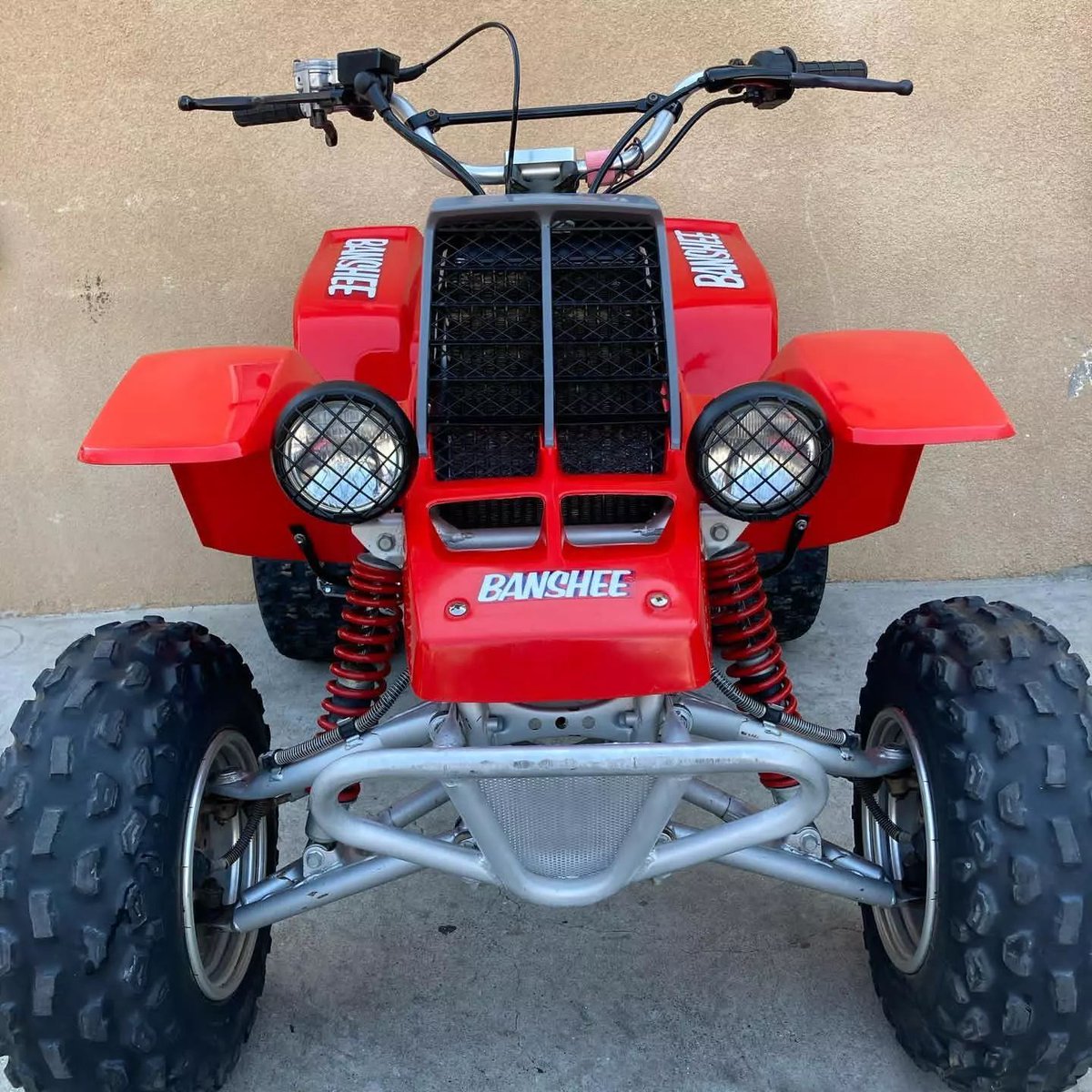 bansheefor_sale's tweet photo. 1989 ⚪🔴 YAMAHA BANSHEE
one owner!
Clean machine 🧼
Titled 📜
#banshee #r #raptor #yfz #trx #yamaha #atv #yamahabanshee #ltr #stroke #honda #quad #bikelife #bansheelife #atvlife #suzuki #atvriding #quadlife #ltz #teenwolf #dragbanshee #bansheebikes #lydiamartin #kfx #yamaharap https://t.co/2RhASxCqx8