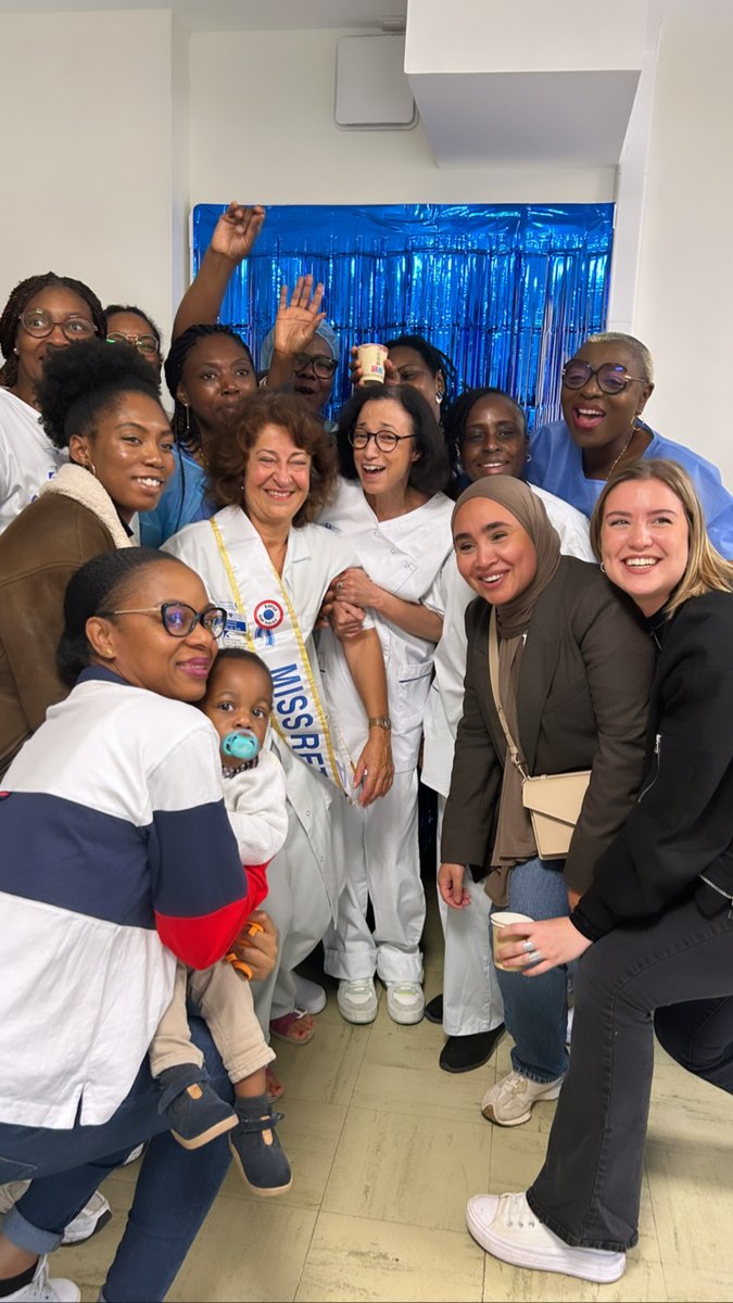 🇫🇷 L'heure de la retraite a sonné pr Mme Cauchois, notre cadre-inf, après bons et loyaux services pr notre santé et le service public.
🇬🇧 Time has come for Mrs. Cauchois, our head-nurse, to retire after long and loyal service, dedicated to our health.

🧠
<a href="/APHP/">Assistance Publique – Hôpitaux de Paris (AP-HP)</a> <a href="/HopLariboisiere/">Hôpital Lariboisière - Fernand-Widal AP-HP</a>