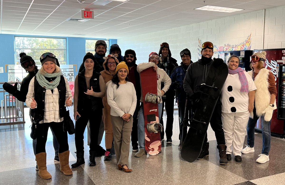 Riverside Science is ready for the chill! #Homecoming #RVHS <a href="/RiversideHS_SCA/">RiversideSCA</a> <a href="/RiversideLCPS/">Riverside HS</a>