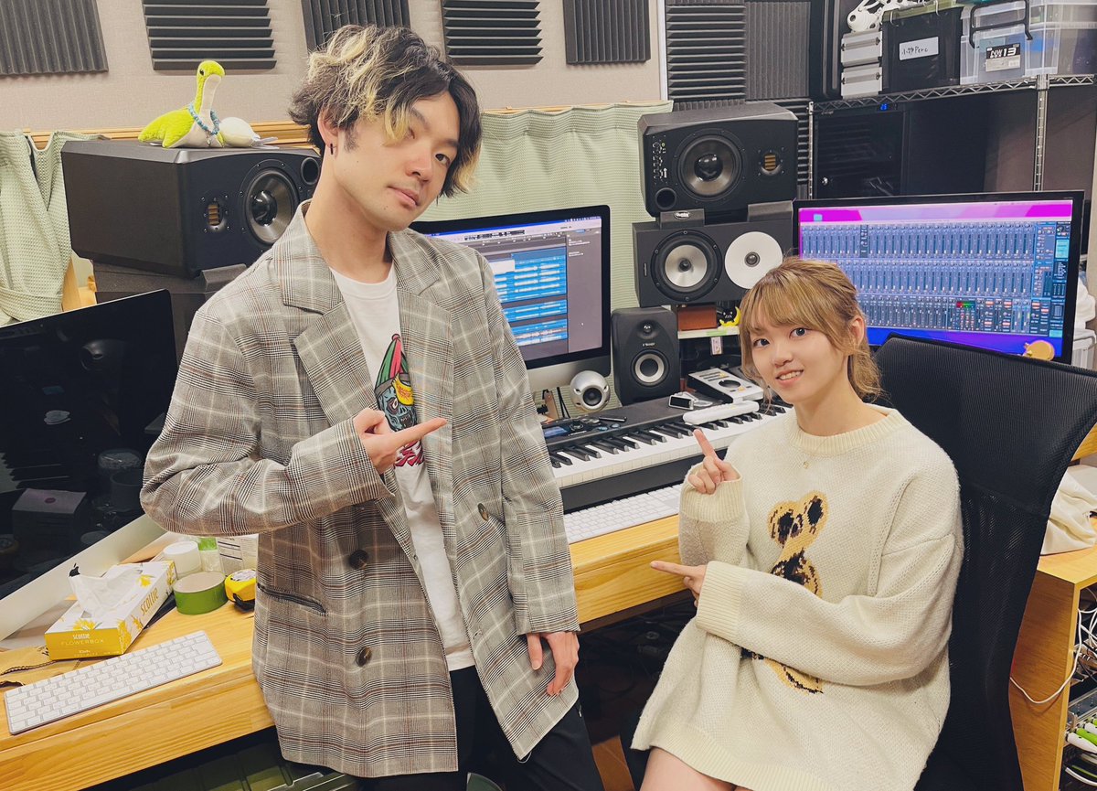 delmoclub's tweet photo. 本日は新曲のRECでした📯

隣にいるのはコラボ相手…？
#しらもぎ https://t.co/oHTTHimZ0X