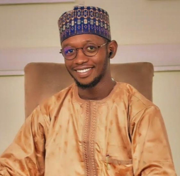MISSING PERSON, PLEASE REPOST.
He's missing since last Friday ( 13/10/2023 ) on his way from Zamfara to Jigawa state. 

Call these numbers: 08100792419, 08160680143.
