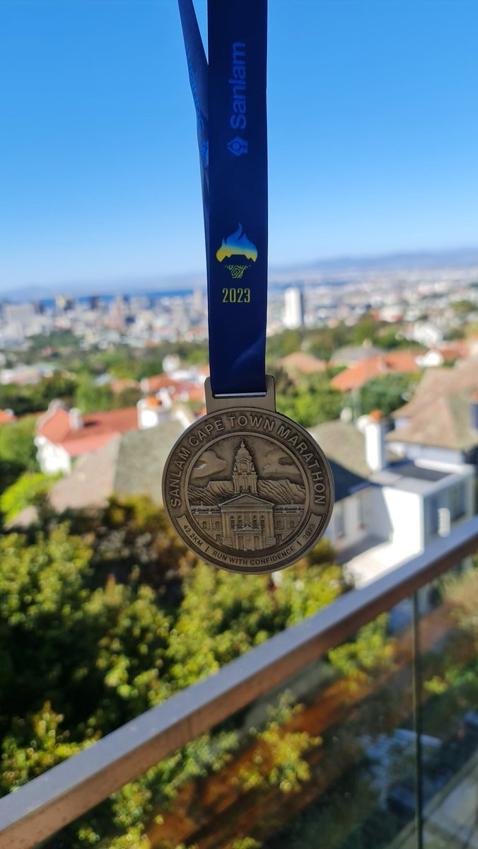 Makashule's tweet photo. Medal Monday. It was a great day of running in Cape Town yesterday. A personal best was achieved, a sub 3h20.
#AddictedRunner https://t.co/WEXHFKXhO7