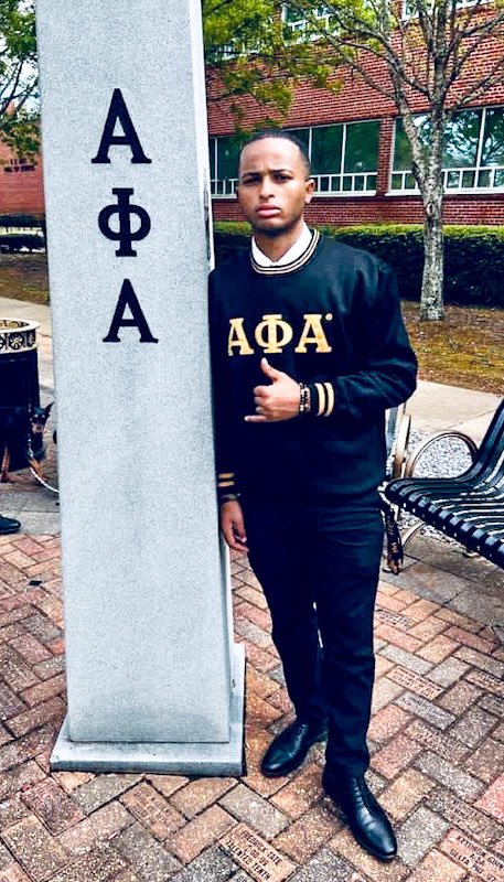 1400Klub's tweet image. The 1400 Klub extends our deepest condolences to the family and friends of Jaylen Burns. Our thoughts and prayers are with the Burns Family, the brothers of the Delta Phi Chapter of Alpha Phi Alpha Fraternity, Inc., and fellow Chicago Jacksonians. 

May Jaylen's legacy continue…