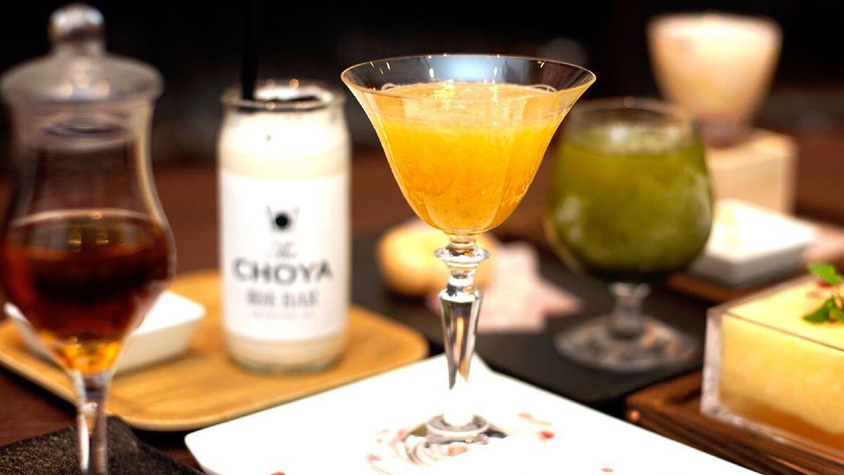 event_checker's tweet photo. 12/3(日)まで、東京・銀座の梅酒カクテル専門店 ザ・チョーヤBARに「梅づくしアフタヌーンティー＆ハイティー 梅酒カクテルクリームソーダ付き」コース登場。梅酒と相性の良いフードに、限定梅酒や梅酒カクテルなど100種以上が飲み放題。150分平日4,800円、土日祝5,100円→https://t.co/K6lPDn9AMn https://t.co/N22fcAmYTz