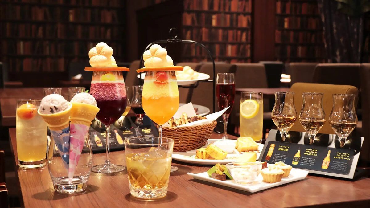 event_checker's tweet photo. 12/3(日)まで、東京・銀座の梅酒カクテル専門店 ザ・チョーヤBARに「梅づくしアフタヌーンティー＆ハイティー 梅酒カクテルクリームソーダ付き」コース登場。梅酒と相性の良いフードに、限定梅酒や梅酒カクテルなど100種以上が飲み放題。150分平日4,800円、土日祝5,100円→https://t.co/K6lPDn9AMn https://t.co/N22fcAmYTz