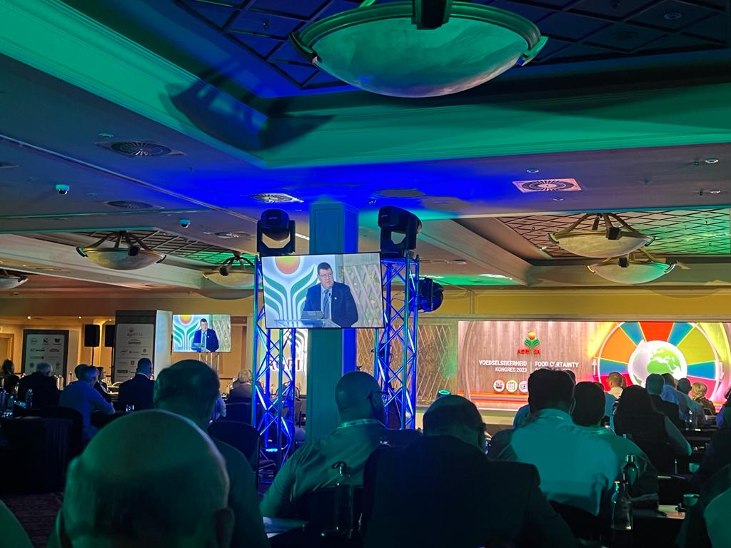 AgbizSA's tweet photo. Agbiz at AGRI SA Congress 2023: "Food Certainty" ๐ฝ๏ธ A vital discussion on food security and fostering farmer success. Featuring Minister Thoko Didiza and more. #AGRISACongress #FoodCertainty https://t.co/3z8jWnCoQg