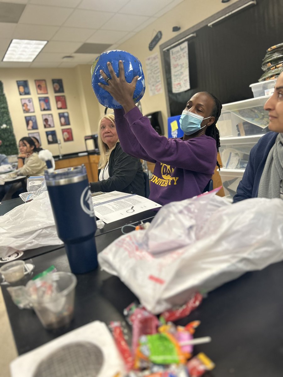 PLA @ Highland Meadows (@plahme1) on Twitter photo Starting this morning with a hands-on #waterconservation session! Thank you <a href="/DallasEEI/">City of Dallas EEI</a> for coming in this morning and providing materials and lessons for our Mavericks! <a href="/DallasISDSupt/">Dr. Stephanie S. Elizalde</a> <a href="/SBarrios_DISD/">Dr. Sandra Barrios-Rojas, Executive Director</a> Starting this morning with a hands-on #waterconservation session! Thank you <a href="/DallasEEI/">City of Dallas EEI</a> for coming in this morning and providing materials and lessons for our Mavericks! <a href="/DallasISDSupt/">Dr. Stephanie S. Elizalde</a> <a href="/SBarrios_DISD/">Dr. Sandra Barrios-Rojas, Executive Director</a>