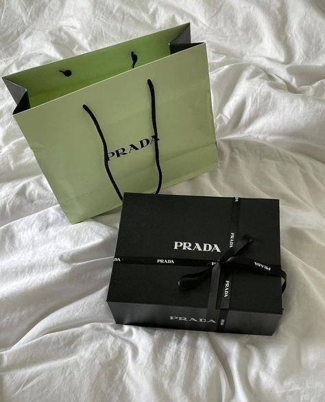ㅤ          ㅤ          
        Delivery for: @derivatiev! 🌱

       Eat your dinner na! Wag papagutom, bebelove!! Here's some clothes for you din hehe ❣️🫶

          - Kuya Chichi🌱❣️           
        ㅤ          ㅤ