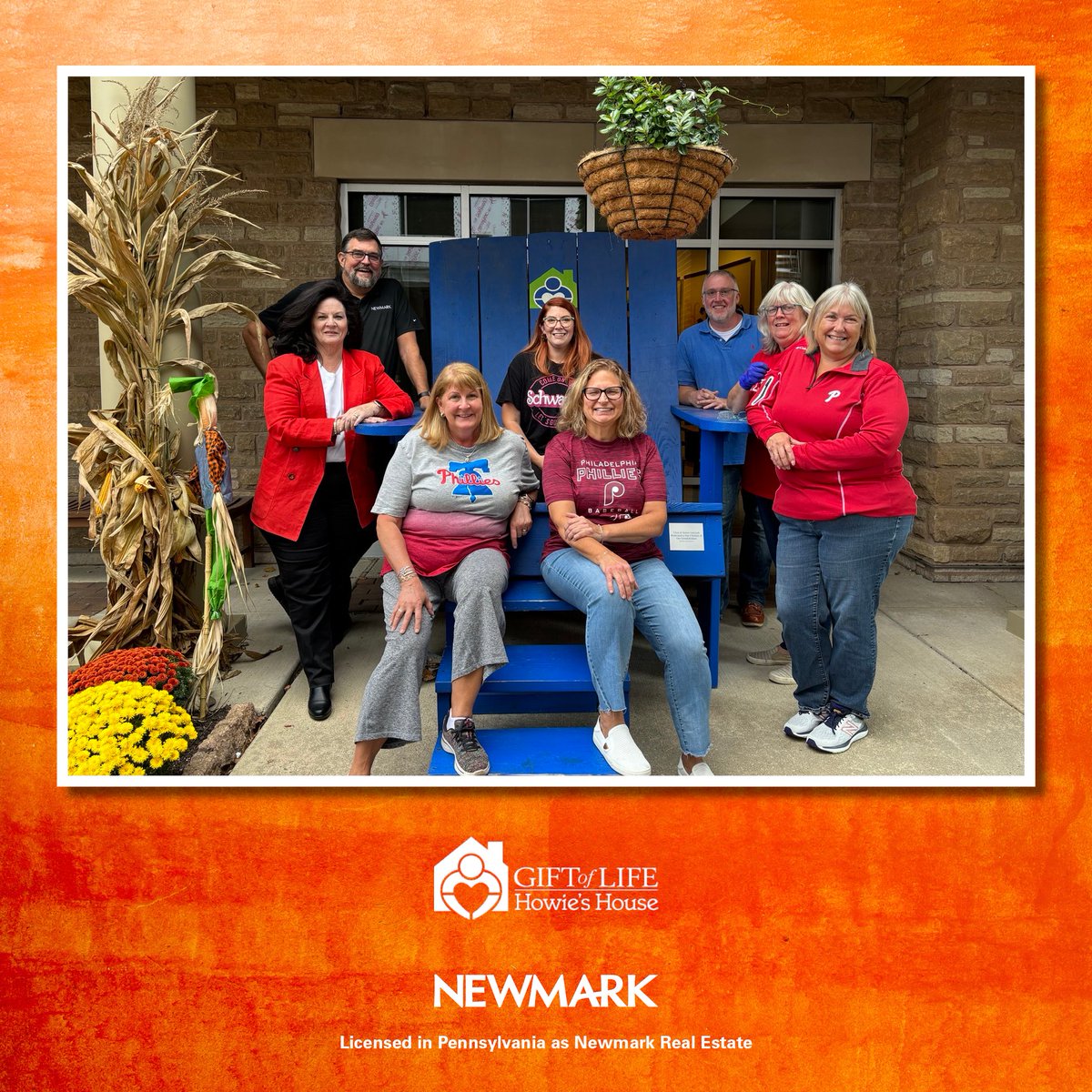 Newmark_NE's tweet photo. Our Property Management team recently made a homecooked Phillies ballpark-themed meal for residents of Gift of Life Howie's House, which serves as a "home away from home" for transplant patients and their families.
#nmrk
#NewmarkGreaterPhiladelphia
#NewmarkCares
#HowiesHouse https://t.co/6h0wFIisS2
