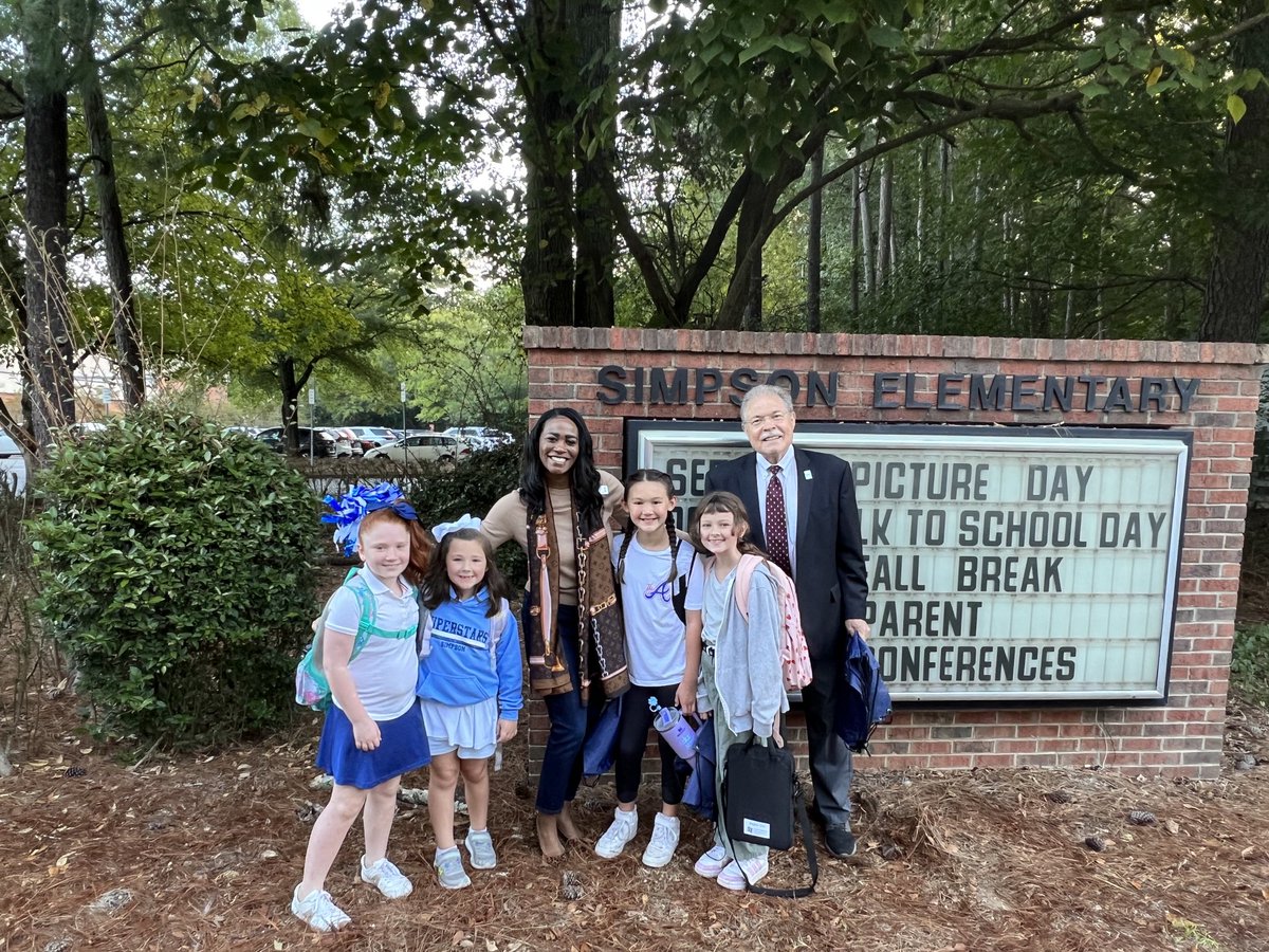 Simpson Superstars tweet media