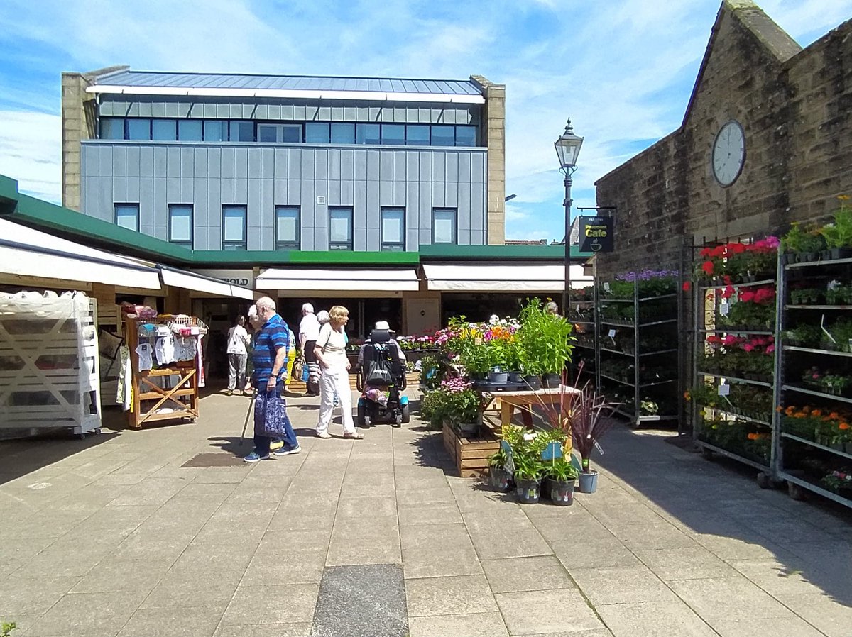 Ribble Valley BC (@ribblevalleybc) on Twitter photo ACT quickly! A double cabin is soon to become available on the popular Clitheroe Market and we are looking for expressions of interest. Send your details, type of business and when you could start trading to clitheroemarket@ribblevalley.gov.ukby Monday 30 October. ACT quickly! A double cabin is soon to become available on the popular Clitheroe Market and we are looking for expressions of interest. Send your details, type of business and when you could start trading to clitheroemarket@ribblevalley.gov.ukby Monday 30 October.