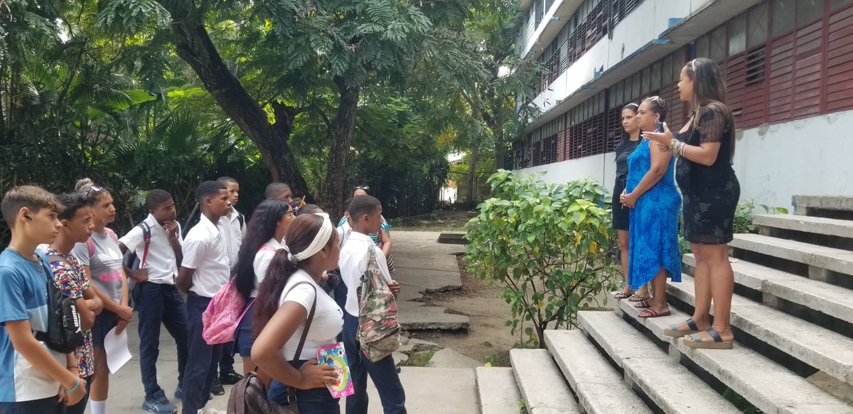 SBAlbertoFerna1's tweet photo. En el dia de hoy Nuestro Centro se complace en recibir al Prepofresional del 1r Año del Pedagógico en su práctica docente. #FidelPorSiempre #CubaVive @RaulSamon
 @FundichelyRosa
 @elsa_ena
 @dpestgo
 @santiagodecuba https://t.co/zuSgQjz9dr