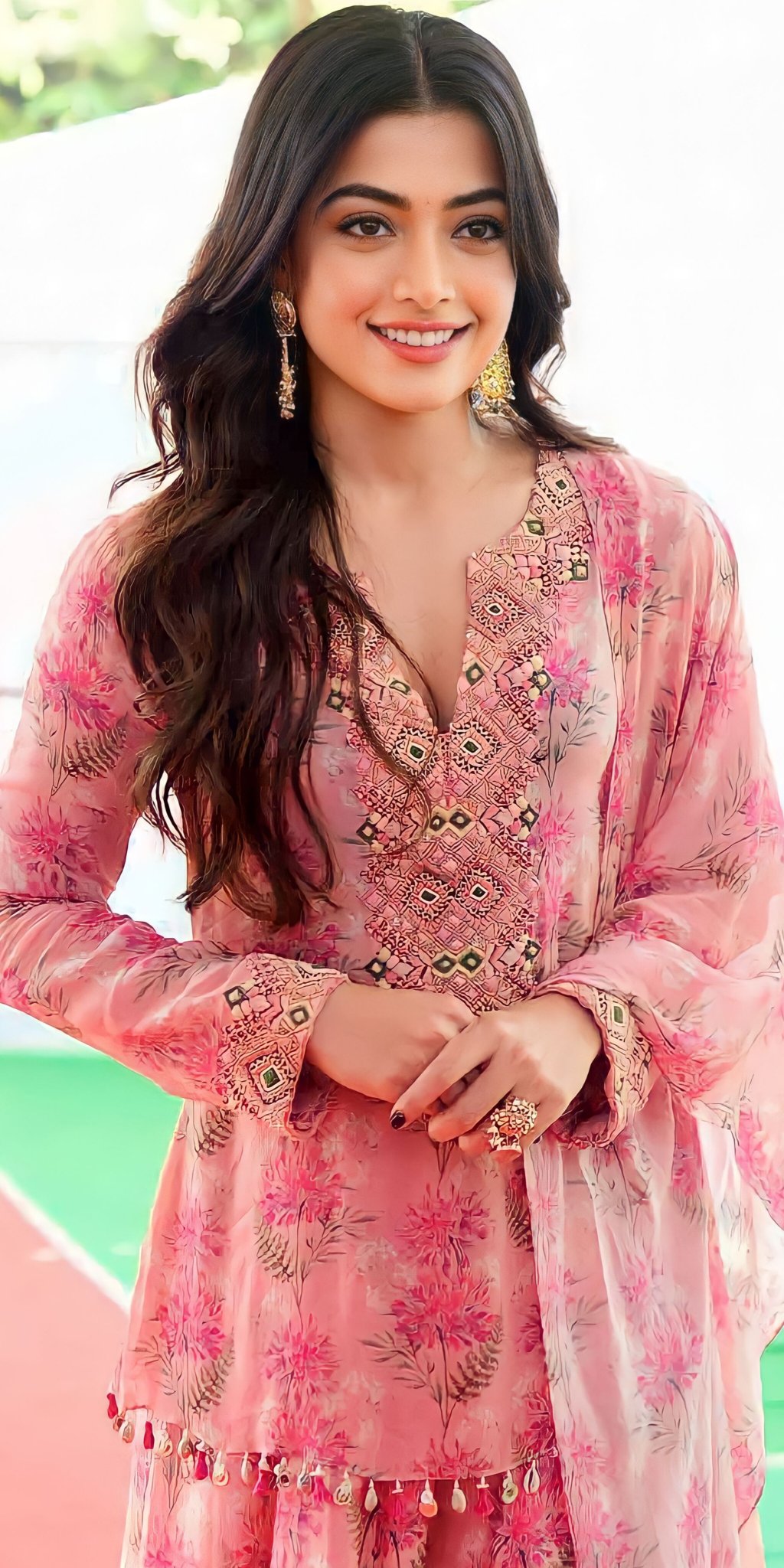 F8kKx7GbIAAVZ2h?format=jpg&name=large