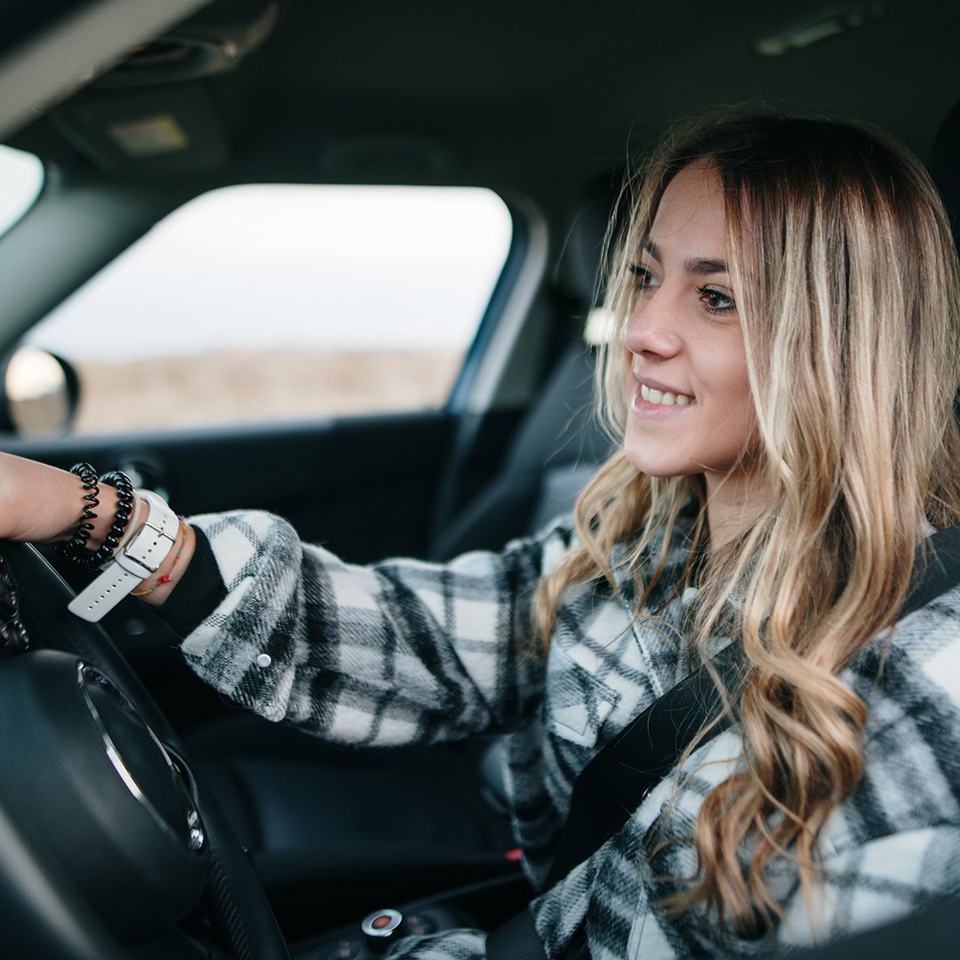 ChristinePuste3's tweet photo. It’s National Teen Driver Safety week, so if your teen gives you nothing but [eyeball roll emoji] when you talk about safe driving, consider this: it’s not what you say, it’s what you do. Put the phone down and keep your eyes on the road when you’re driving. https://t.co/oKKnZzxNJt