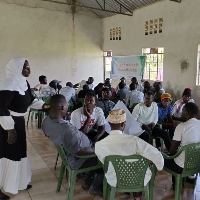 WOVOP_org's tweet photo. Last week we were represented by Our Programs Coordinator Ms @JescaAwino2 during a #PeaceEngagement convened by @supkemgarissa through their program dubbed #MULIKA in conjunction with #KCCB, #NCCK and @usaid https://t.co/gWr2NJKHK3