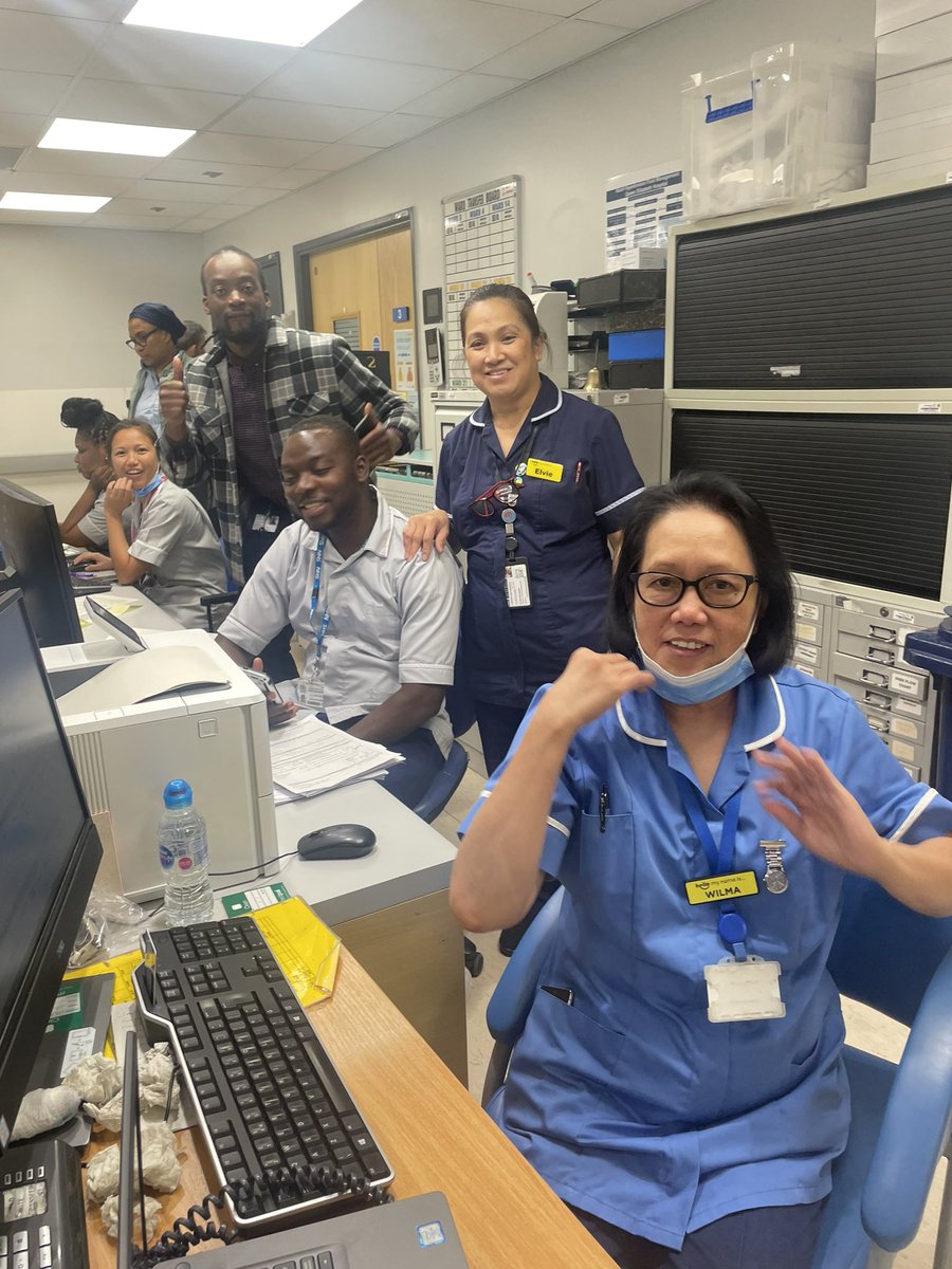 Helen Baker 💙 tweet media