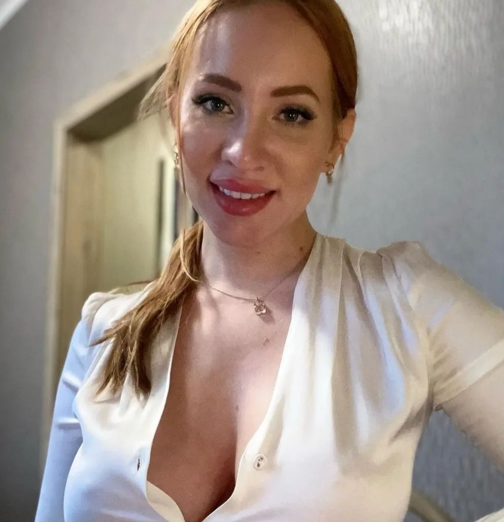 Starting My week with a Smile on my face 🥰
How about you??
#LoveIsBlind #CIGARS