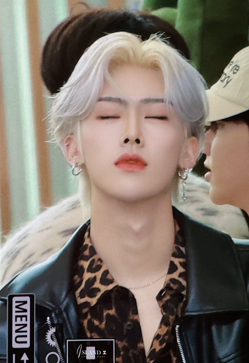 coffee coffee coffeeeeeeee!!!!! me inhaling the scent before i even sip, except i obviously am incomparable to the visuals of a probable deity lmfao