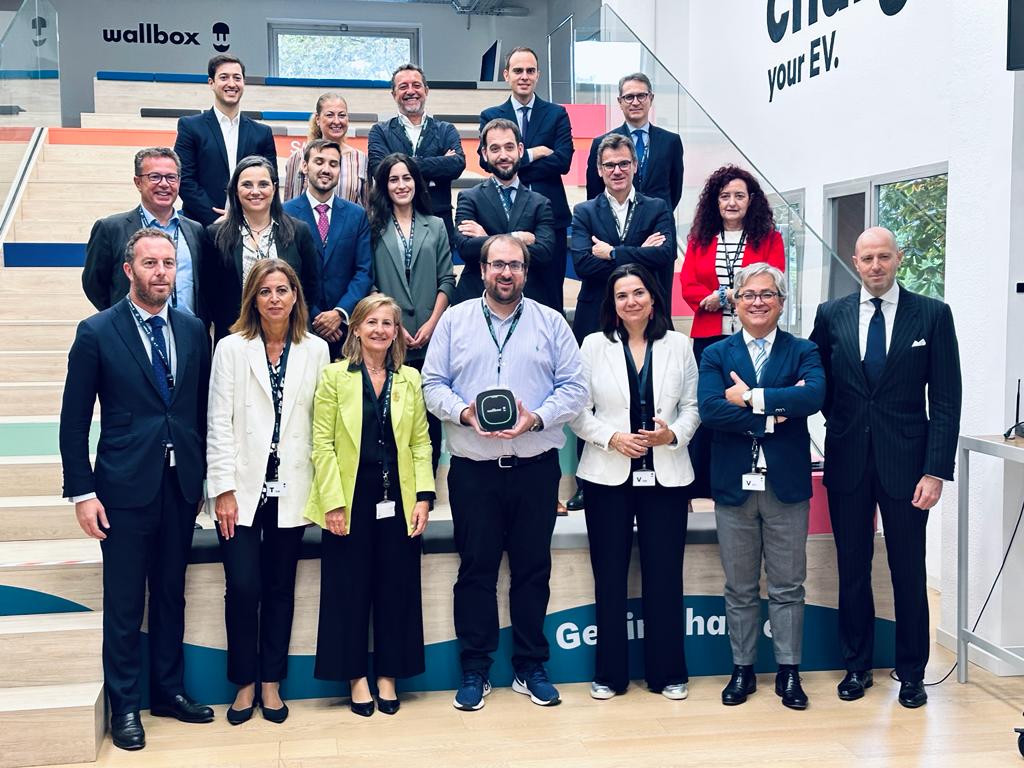icfcat's tweet photo. Avui l'ICF, amb l'@ICOgob,@COFIDES, @MoraBanc i EBNBanco, fa possible el creixement sostenible i la internacionalització de @wallboxchargers a través d'un préstec sindicat de 35M d'euros.

Wallbox és una empresa catalana líder mundial en solucions de càrrega i gestió energètica. https://t.co/mpVou6rxCp