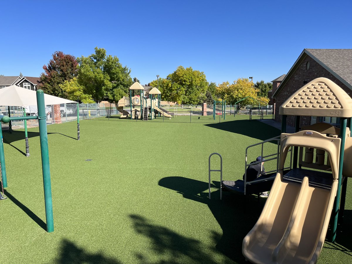 Go_Turf's tweet photo. 22,000 square feet at Primrose Westwoods daycare center is finally done! Huge job completed in a little over two weeks. Brand new playground, we hope the kids and staff will enjoy! #playgroundturf #artificialturfinstallation #coloradoturf #primroseschools https://t.co/QyN02yBUnG