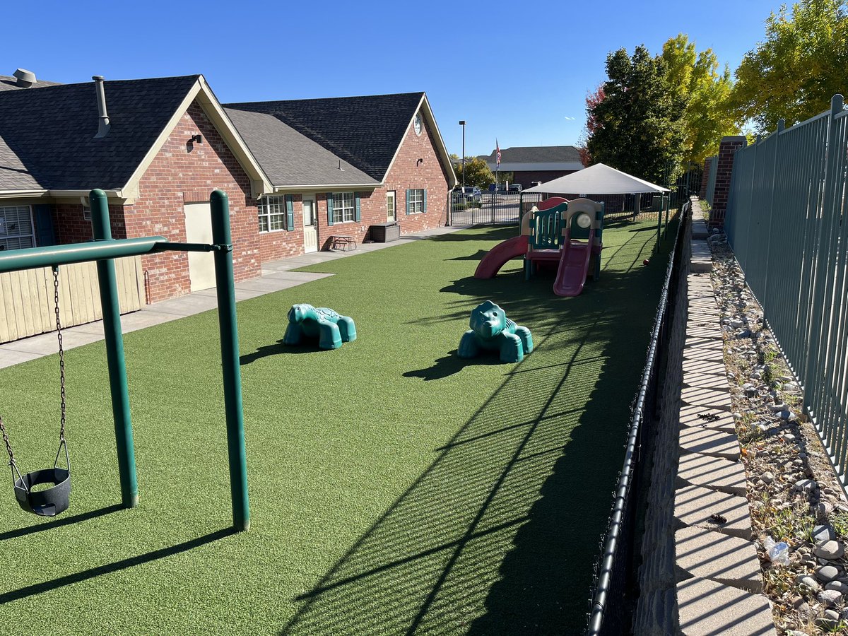 Go_Turf's tweet photo. 22,000 square feet at Primrose Westwoods daycare center is finally done! Huge job completed in a little over two weeks. Brand new playground, we hope the kids and staff will enjoy! #playgroundturf #artificialturfinstallation #coloradoturf #primroseschools https://t.co/QyN02yBUnG