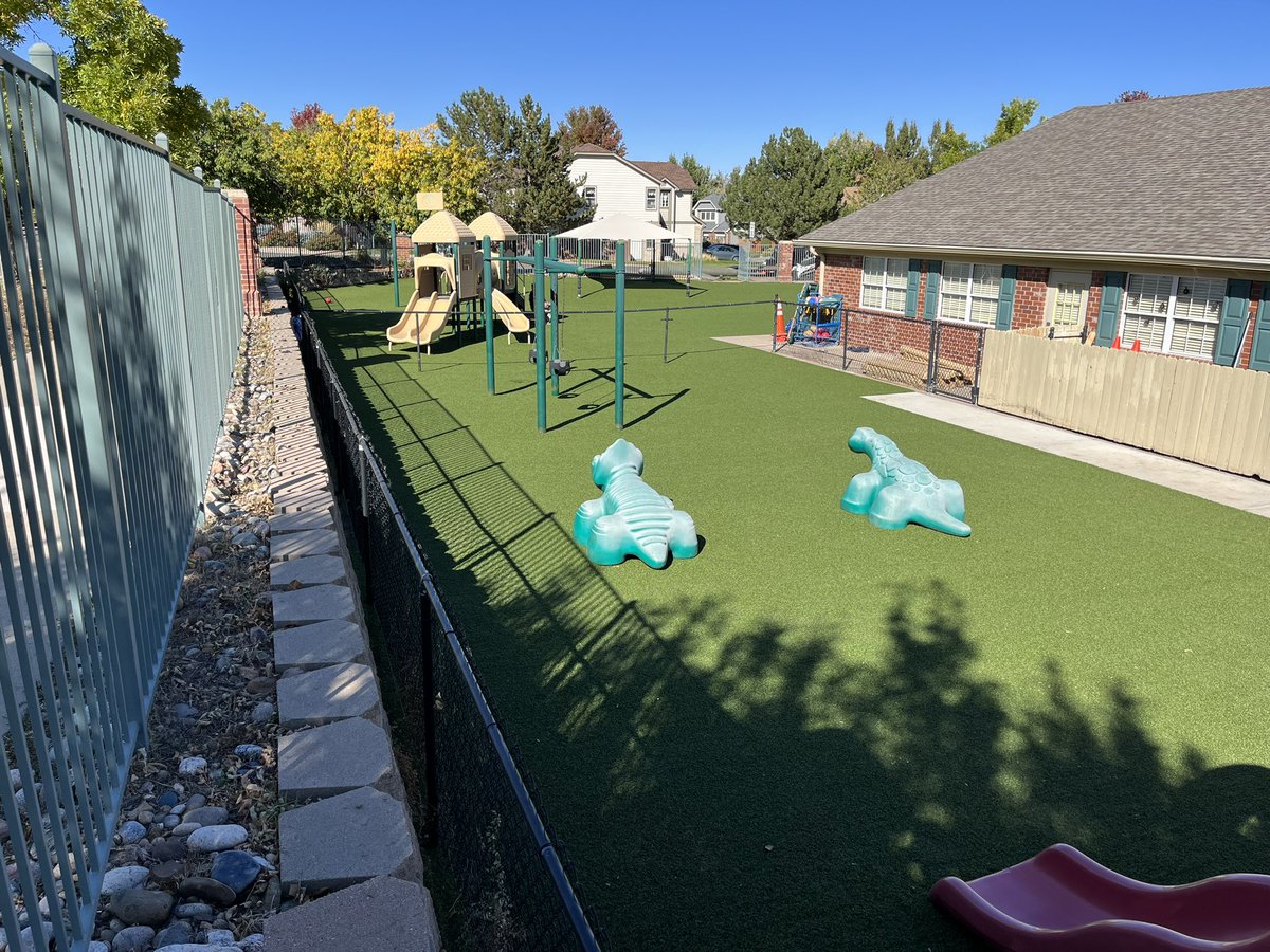 Go_Turf's tweet photo. 22,000 square feet at Primrose Westwoods daycare center is finally done! Huge job completed in a little over two weeks. Brand new playground, we hope the kids and staff will enjoy! #playgroundturf #artificialturfinstallation #coloradoturf #primroseschools https://t.co/QyN02yBUnG