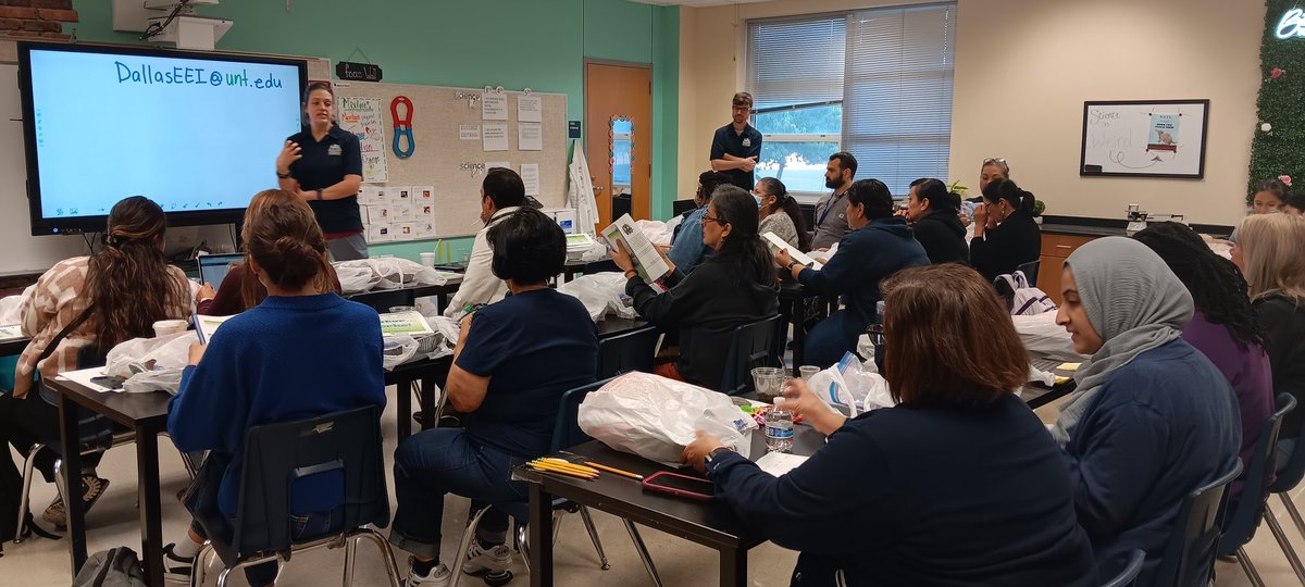 DallasEEI's tweet photo. Happy Monday, Water Lovers!!! 

Thanks @PLAHME1 for inviting us out to talk about water conservation and quality! 💧 https://t.co/d2kWR9IqIY