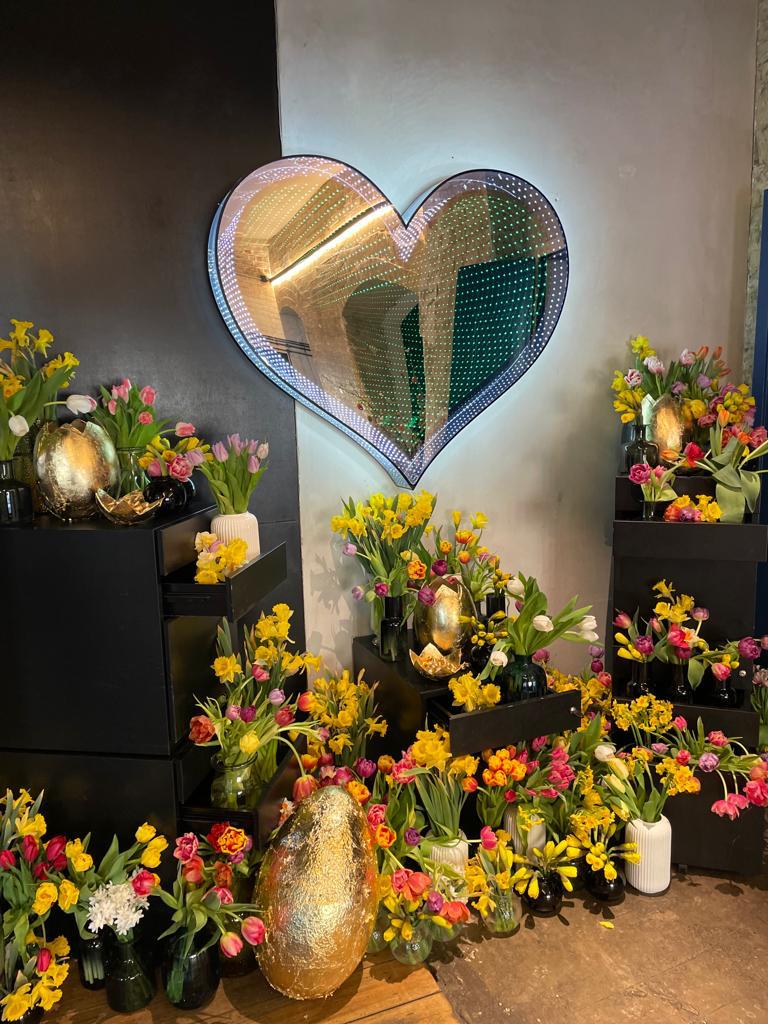 Ferris Heart Sloane tweet media