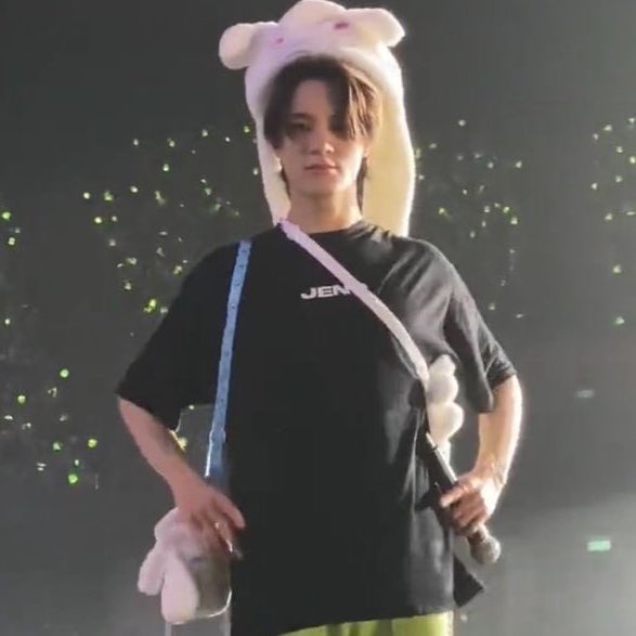 babygirl jeno ♡ tweet media