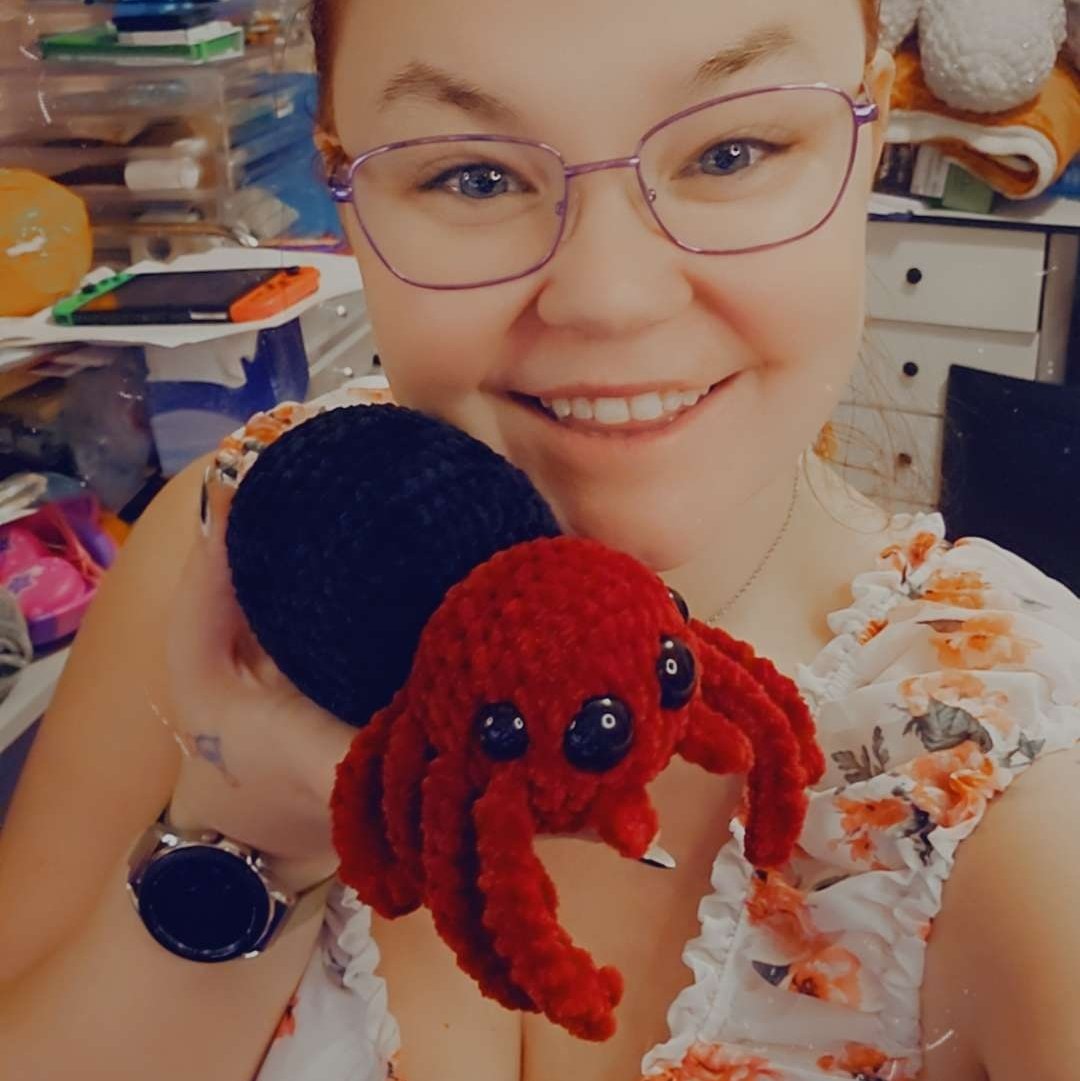 MandaPandaCraft's tweet photo. This cutie is dropping on FRIDAY!!πΈοΈπ·οΈ
Pattern by AllFromJade
Yarn by Premier Yarns
#spider #crochetspider #crochet #crocheter #crochetersoftexas #smallbusiness #yarnaddict #yarn #crocheting #craft #crafting #fiber #fiberartist https://t.co/tOSHgFGDUS