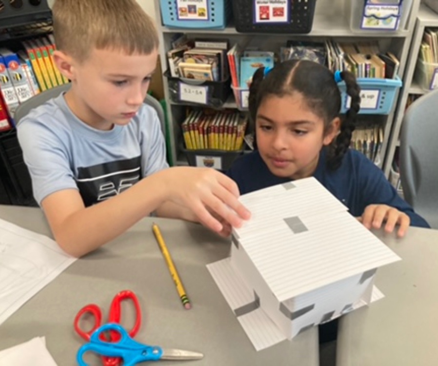 TalawandaSTEM's tweet photo. Kramer 3rd grade architects used the engineering design process to imagine, plan, create, test and improve a house that would protect our piggies 🐷 🐷 🐷 from the big bad wolf 🐺 https://t.co/KNFwyNXfrd