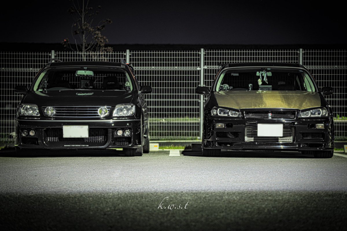 knk83092876's tweet image. 違う顔してるだろ。ウソみたいだろ。同じ車だぜ。(厳密に言えば別物)
久々に対面で日産話し出来ました。
#nissan #日産 #stagea #ステージア #スカージア #rb25det #rb26dett #autech #オーテック #autechjapan #オーテックジャパン #autechversion260rs #260rs #rsfourv #wgnc34 #wgnc34kai