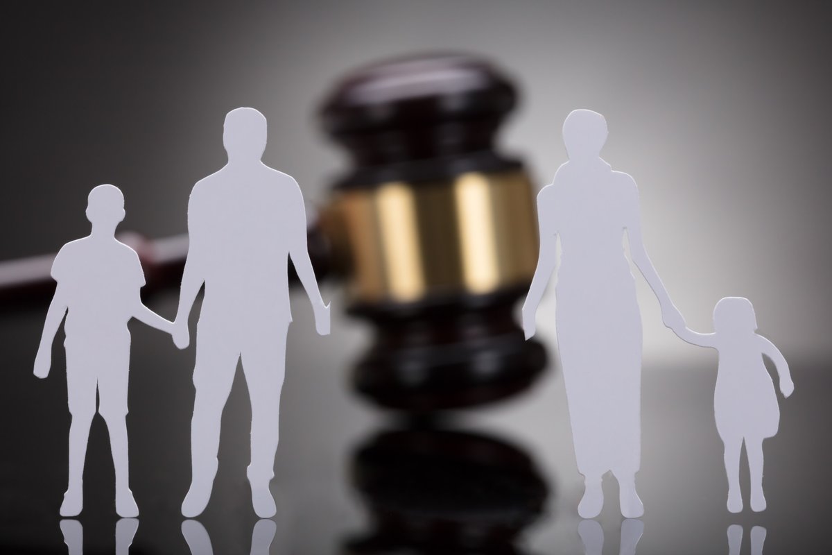 Max1023FM's tweet photo. Welcome to the #AreaPolice Segment on the #MaxWetinDey show
Our question for today na: The Wahala Wey Dey Come with Child Custody for Divorce Matter, How una see am?
Share with us for comment section! https://t.co/GYW456vbh7