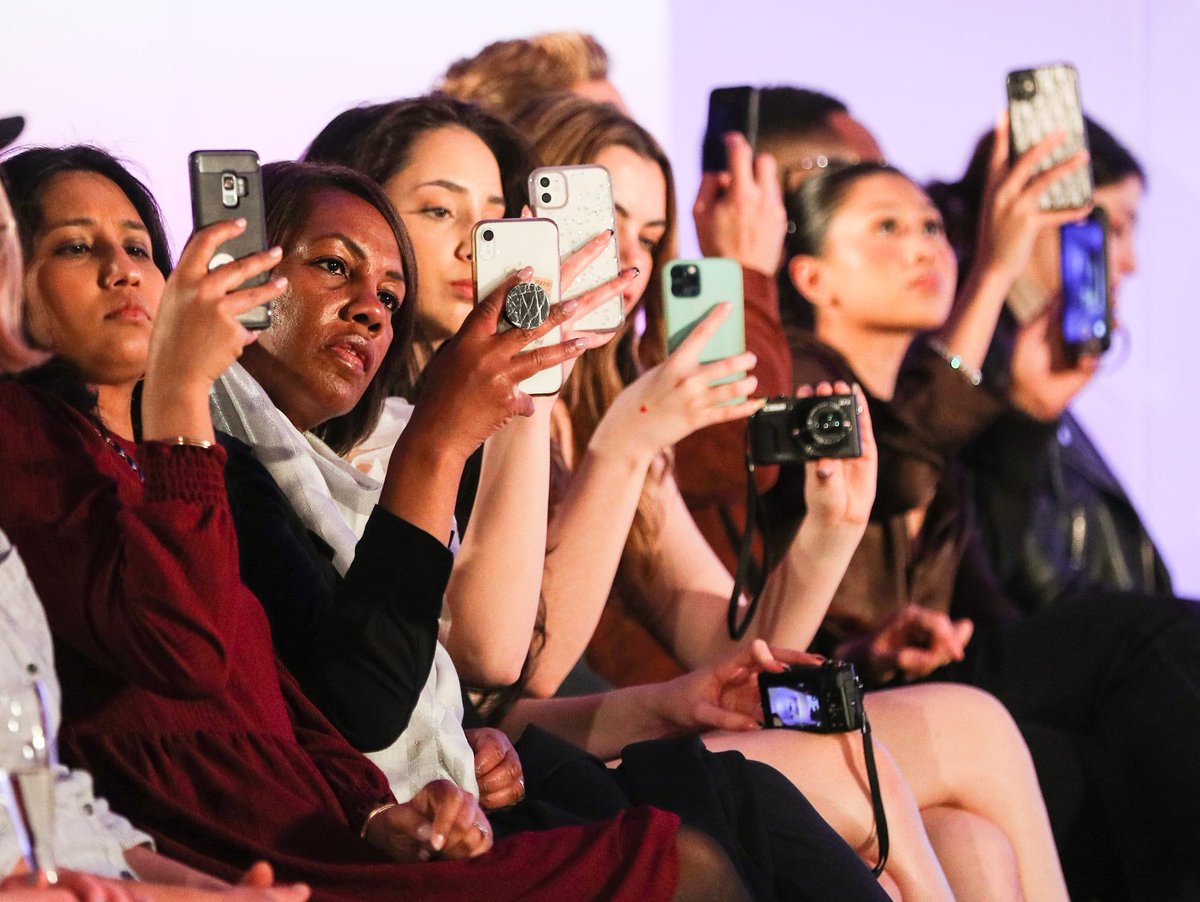 Join us at the #WFW23 Grand Finale Catwalk Show, which will take place this Saturday 21 October at <a href="/_UoW/">University of Winchester</a> King Alfred Centre, 7pm-10pm. 

🎟 Remaining Tickets are available to purchase here: eventbrite.co.uk/e/winchester-f…

#WinchesterBID #WinchesterUK #fashion