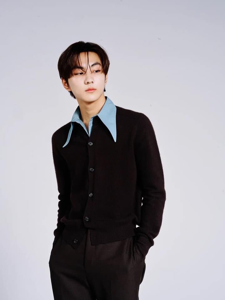 PIC0209's tweet photo. #jungwon for wwd ! https://t.co/dxl3QoV88v
