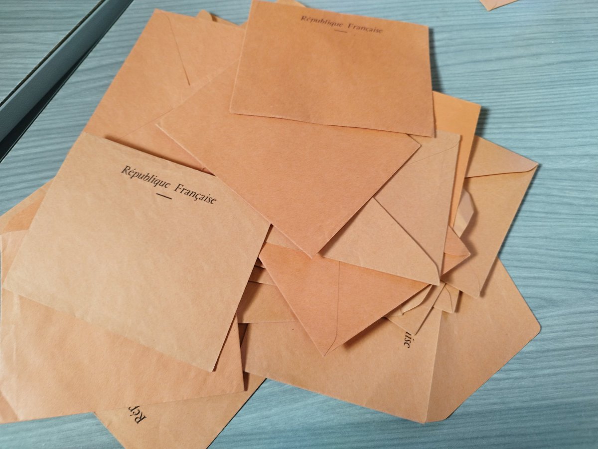 JeanYvesGarabed's tweet photo. Renouvellement des membres du conseil municipal des enfants. Les CM1 et CM2 de l'école publique et privée ont voté. Résultat : 16 enfants forment le nouveau CME, parité respectée. Hâte de pouvoir travailler avec eux pour notre commune. https://t.co/Y5jwhQO6nO