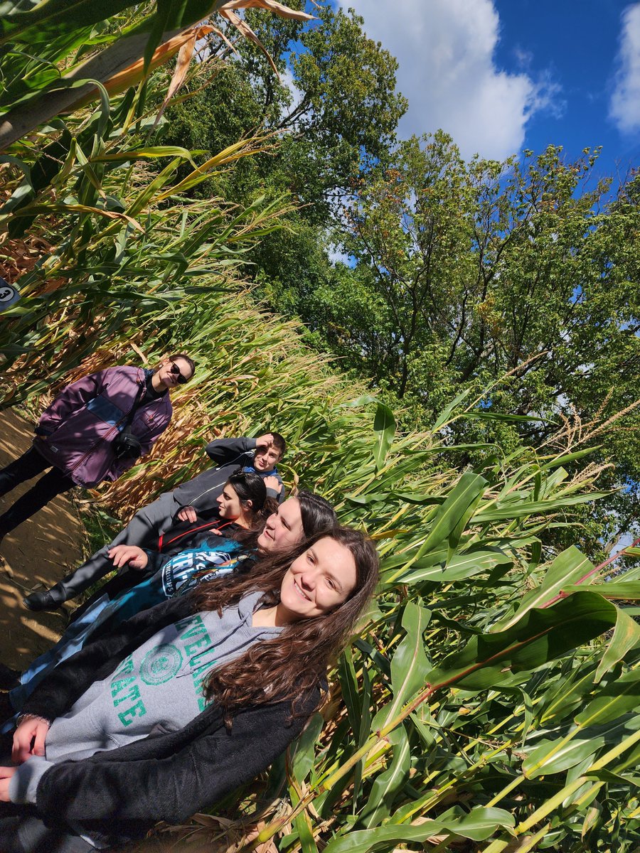 Honors students enjoying a day at the pumpkin patch!