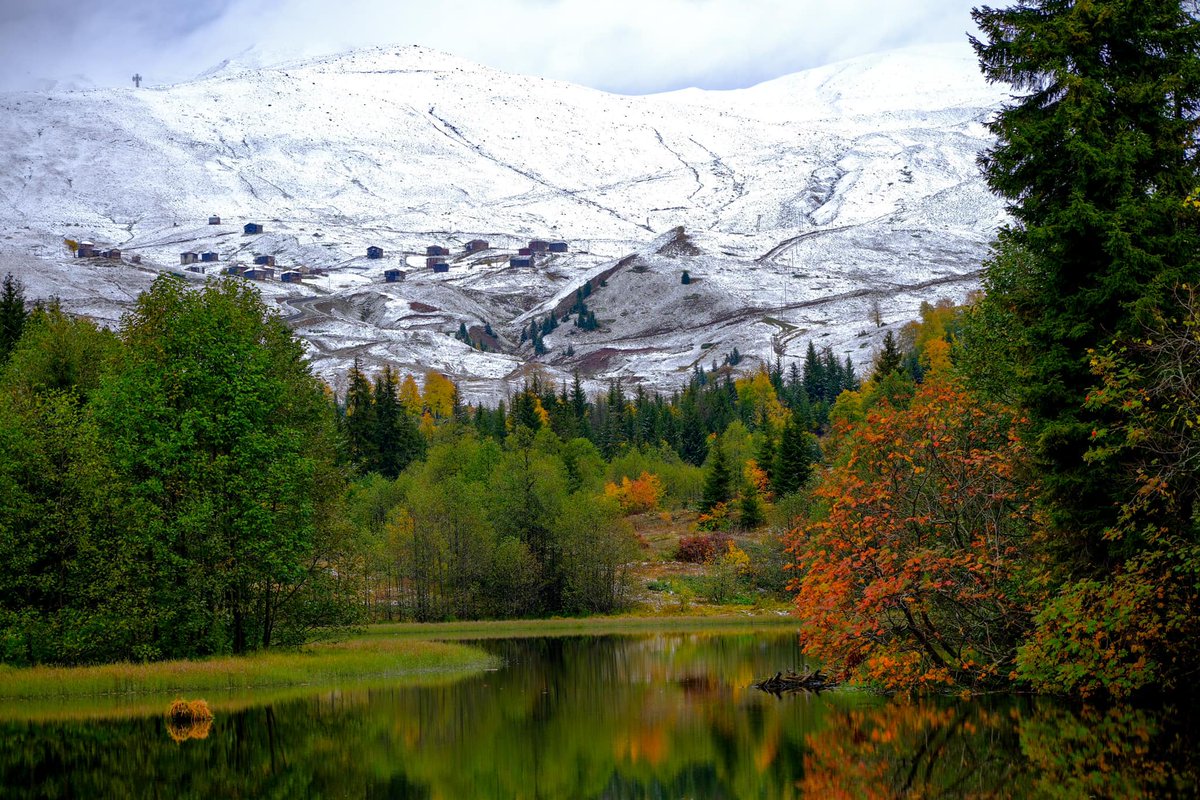 tata_chemia's tweet photo. As my friend and the author of these photos @Zakariachelidze says, Autumn meets winter in #Goderdzi
๐ธ Zakaria Chelidze
#Ajara #Georgia https://t.co/0o2V00HRlw
