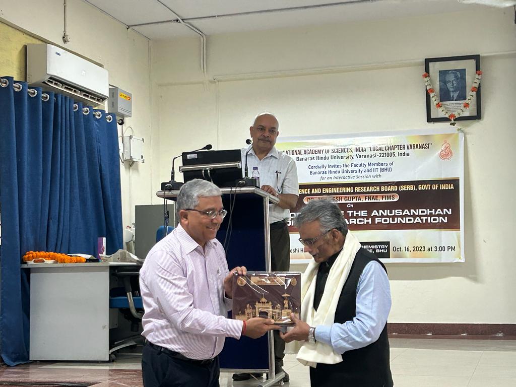 It was an absolute honour to deliver a talk on 'Anusandhan National Research Foundation' attended by more than 200 faculty n students at @bhupro under the aupices of National Academy of Sciences, India (NASI). @DrJitendraSingh @karandi65 @IndiaDST @serbonline