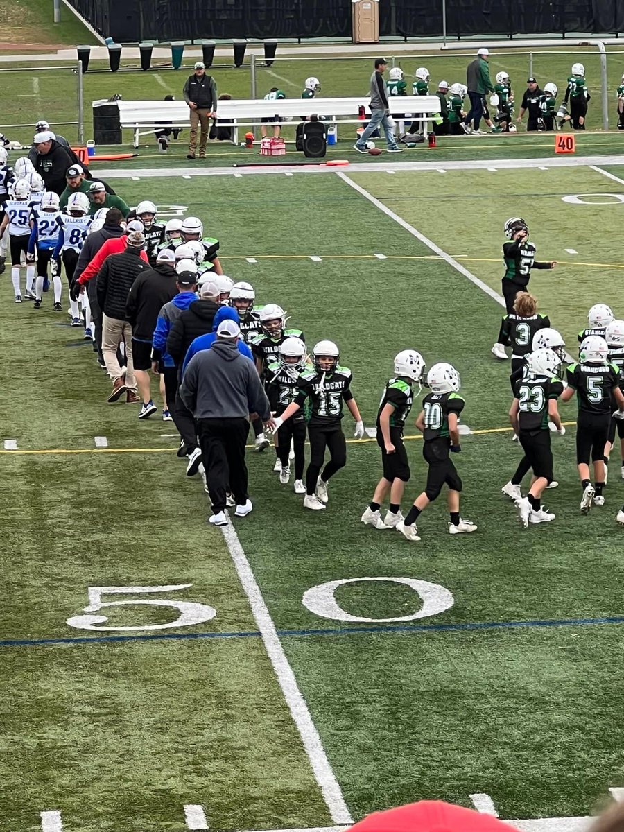 2031MWJrCats's tweet photo. The boys beat Bennington 26-0 yesterday in the first round of playoffs!  We improve to 9-0 on the season and advance to the semifinals this Sunday. #NoEasyWayOut #NoTeamWorksHarder #DefendOurTitle #RollCats https://t.co/khhunbGQLs
