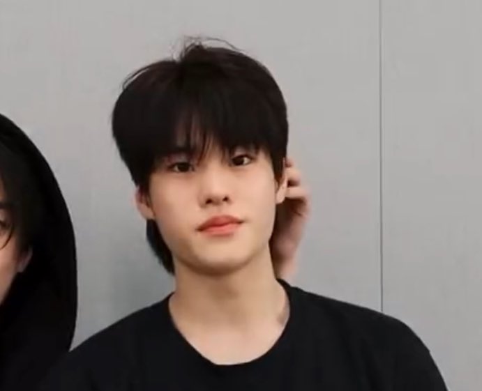 luv11Hee's tweet photo. 제발 제발 제발 제발 https://t.co/mXAmcNdAc6