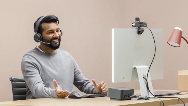 Mac4ever's tweet photo. Un casque pro pour les appels en environnements bruyants chez Logitech
https://t.co/4NascB9mOb
 #Mac4Ever #Logitech #ZoneWireless2 https://t.co/0zcfYSJ6C8