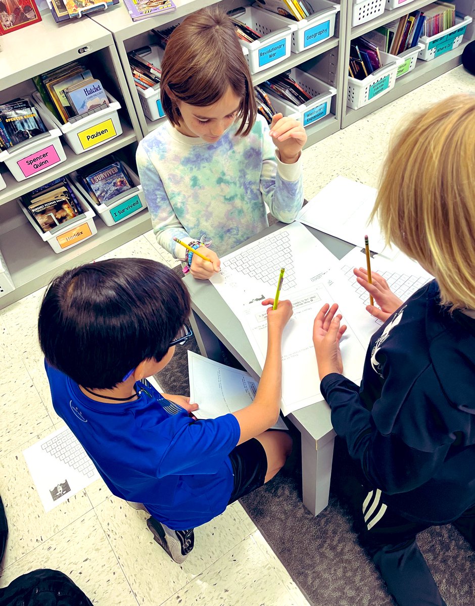 MrsDaugherty4th's tweet image. #PascalsTriangle day! I love this problem because it helps S’s become more flexible with their thinking of patterns. The convos are also always awesome! #MathJoyCPS @BeulahRalphElem @youcubed