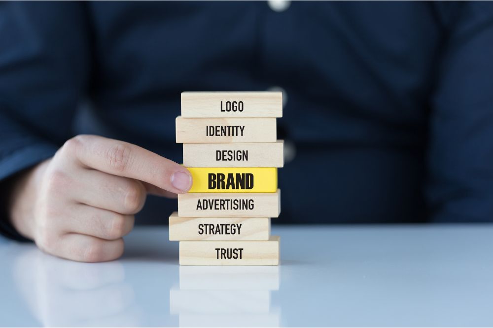 Level up your branding game with this must-read guide! Learn the secrets of creating a strong brand that commands attention and inspires trust. #branding101 #brandidentity #brandstrategy

bit.ly/3D4XEZw