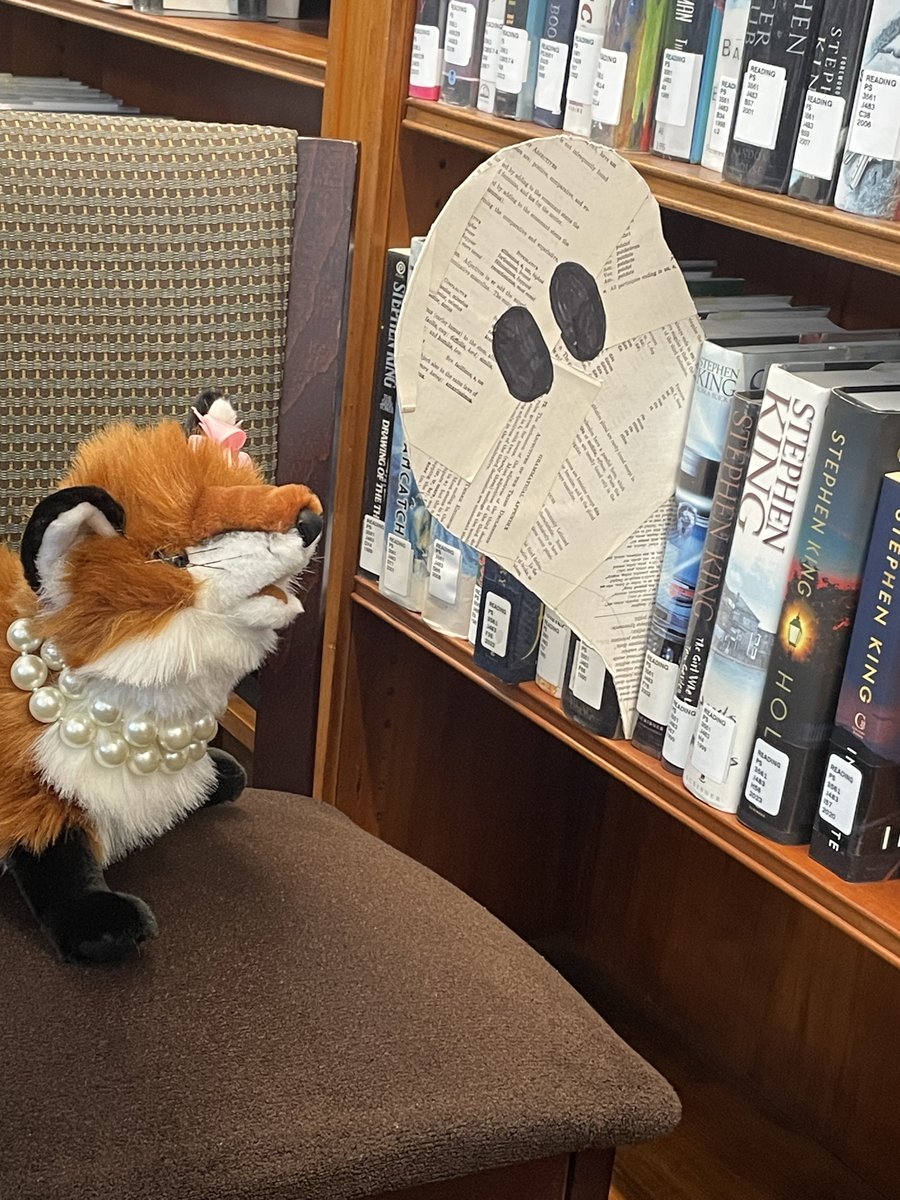 sbclibrary's tweet photo. In the mood to read something spooky this Halloween?  Fancy Fox can make some recommendations! https://t.co/0vRzRsd2X7