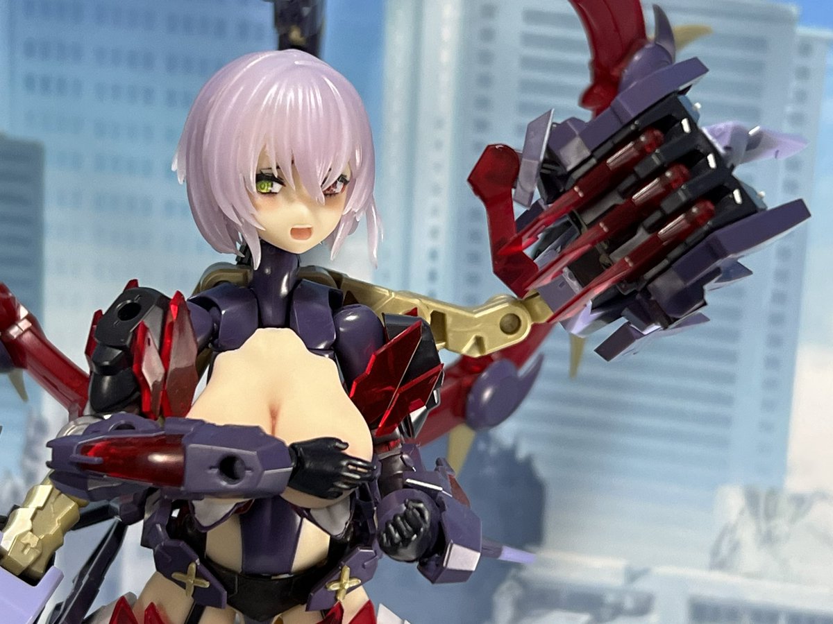 JC62U10's tweet photo. 週末に塗ったりウェザマスふりかけたりしてトップコートかけた乳輪が乾いたので
だいぶデカくて荒っぽい感じになったがその方が好みだから仕方ないね、いやこれ小さくない？を繰り返した結果想定よりデカくなった感じはあるけれど https://t.co/bKHXTE4J6R