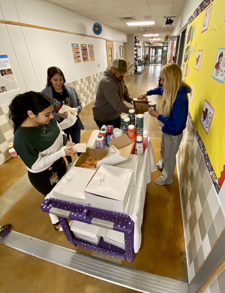 HeroPTO's tweet image. Huge THANK YOU to The Fay Family for spoiling our teachers today with coffee and kolaches ￼for the October teacher and staff appreciation💜

@HernandezSMCISD