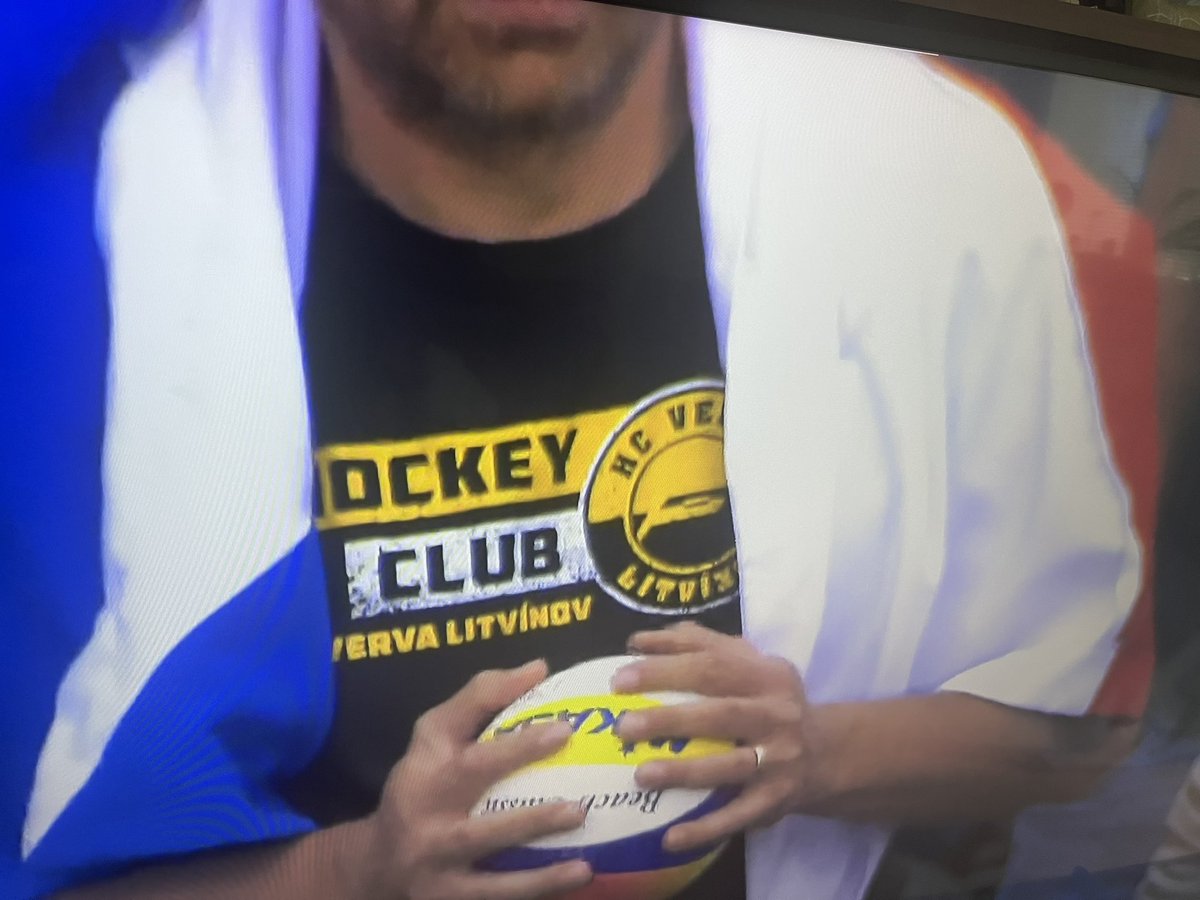 Pokud chcete znát pravý důvod vítězství našich volejbalistů, tak vám ho právě přinášíme.