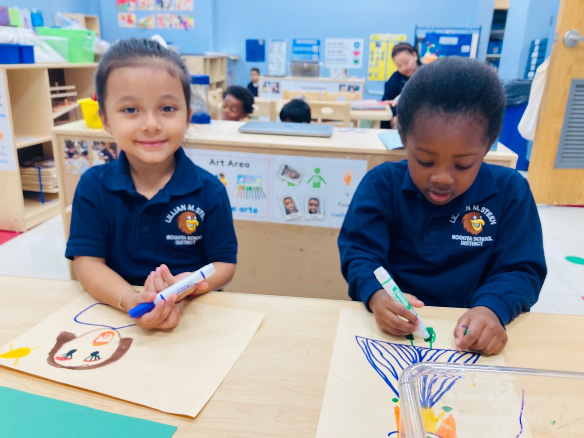 Bogotapreschool's tweet photo. #ChoiceTime In Art we talked about feeling shy or nervous when we meet new people because we’re afraid they won’t like us. Stephanie promptly reassured me that I am liked ❤️ #PreschoolRocks #SEL @BogotaPublic @LillianMSteen1 🦋 https://t.co/RY5qsGdjeg